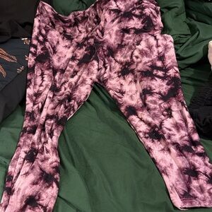 Terra & Sky Pinkish Purple Tie-Dye Leggings